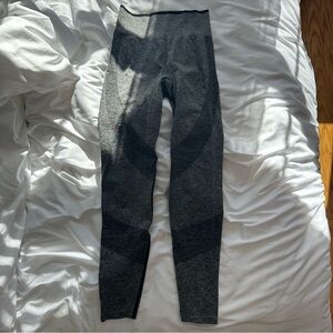 Pink Victoria’s Secret leggings